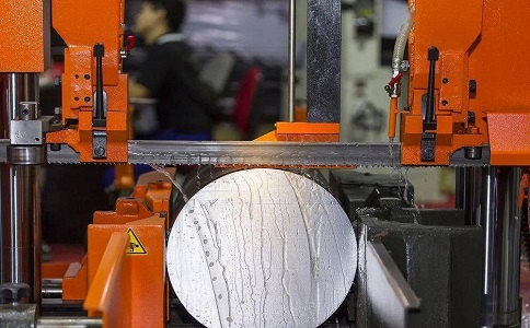 高明立式金属带锯床切削出现跑带故障解决方法! 高明立式金属带锯床切削出现跑带故障解决方法!